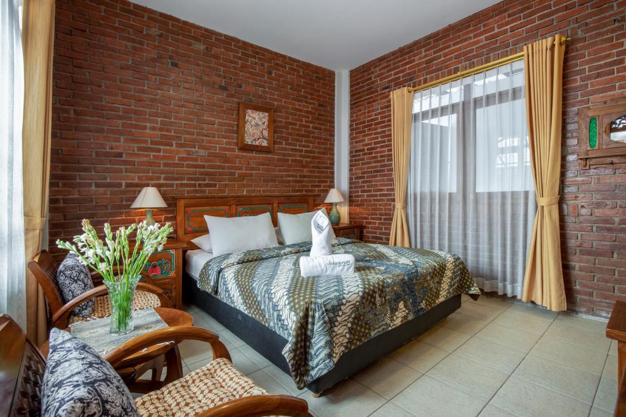 Sekararum Butik Syariah Guesthouse Bandung Extérieur photo