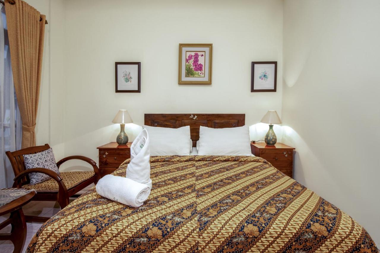 Sekararum Butik Syariah Guesthouse Bandung Extérieur photo