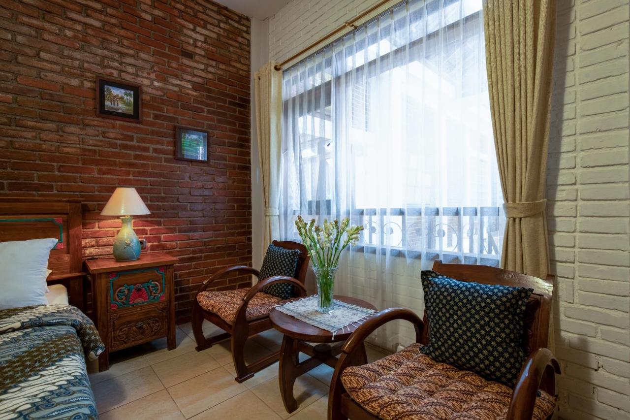 Sekararum Butik Syariah Guesthouse Bandung Extérieur photo