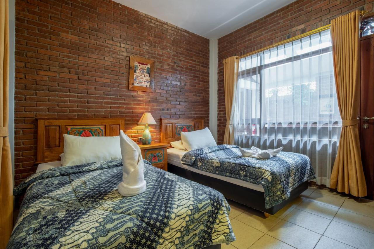 Sekararum Butik Syariah Guesthouse Bandung Extérieur photo
